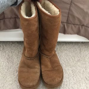 Chesnut UGG tall boots